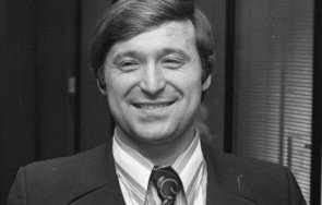 скръбна вест почина гениалният нападател петър жеков