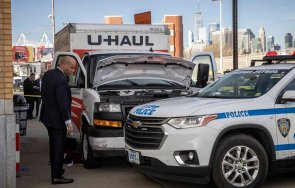 товарен автомобил рани осем души йорк шофьорът арестуван