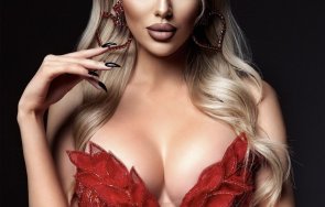 вече модерно дупките чорапогащника кокорчо зейнаха кълките чалга певица снимки