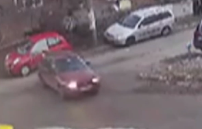 помляха паркирана кола два часа