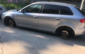 откраднаха всички гуми джантите кола велико търново