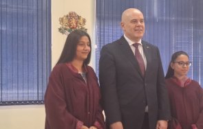 главният прокурор иван гешев ученици пазарджик институциите вършат работата прехвърлят вина  снимки