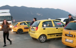 близки колеги загинал шофьор блокираха околовръстния път враца