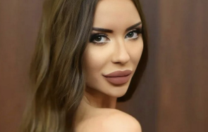 мони ергенът показа без грим снимка