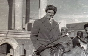 почина журналистът изнесъл ссср доктор живаго