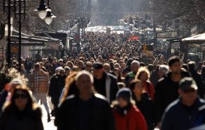 гореща социология българите очакват близкото бъдеще караме изкопаеми горива доларът водещата валута графики