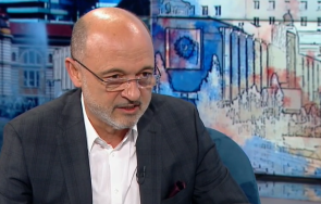 росица матева цик тъмна стаичка секциите вече