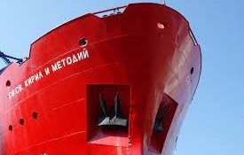 корабът кирил методий отплава антарктика българия