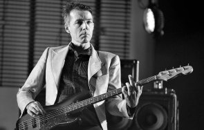 почина басистът британската група pulp