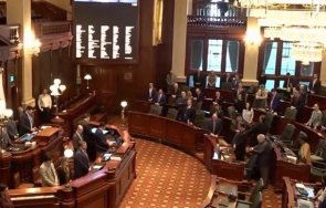 конгресът илинойс обяви март месец българия