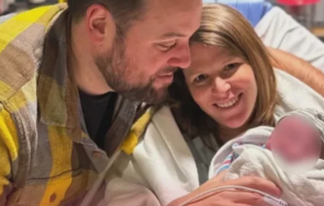 водеща роди банята минути