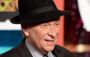 почина певецът боби колдуел