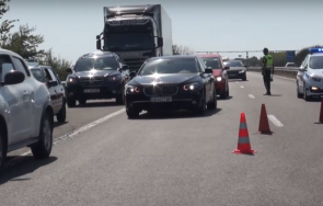 мотоциклетист без книжка пострада тежко блъсна куче русе