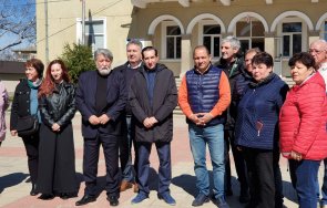 посрещнаха емоционално вежди рашидов пловдивско поиска доверие направи герб кабинет стабилизира държавата снимки