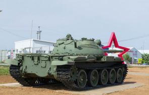 путин отчаяно вади музеите остарели танкове