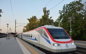 влаковете гърция движат отново