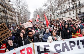 безредици париж заради пенсионната реформа