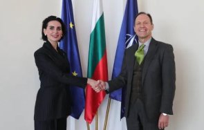 официално сексоложката олеся илашчук новият посланик украйна нас снимки