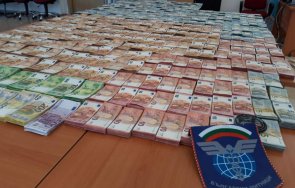 рекорд митничари откриха млн лева колата семейство бебе снимки