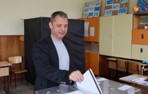 Делян Добрев