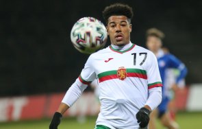 младежки национал подписва тим португалския елит