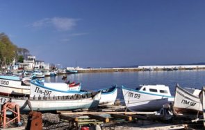 полицията тараши рибарското пристанище поморие