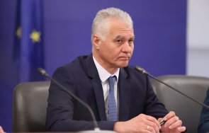 правителството предлага пламен тончев преназначен шеф данс