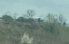 камион мерцедес разбиха челен удар пътя пловдив карлово