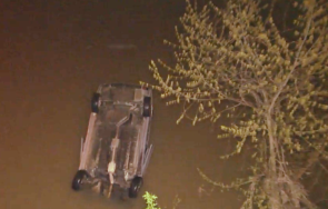 зрелищна каскада пиян дрогиран излетя колата мост велико търново