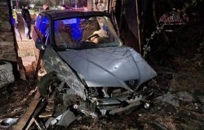 крадци катастрофираха откраднат автомобил гонка ченгета