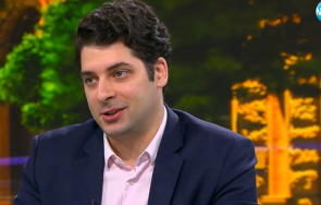 пеканов оптимистични приказки лека нощ държал министър