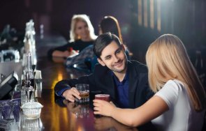 мъж изведе приятелката бар монтана задигнаха бона