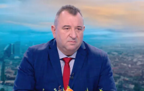 шефът пирогов финансовото състояние изключително стабилно