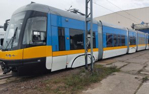 тежък инцидент трамвай влачи годишна жена софия