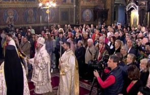 започна празничното богослужение второ възкресение храма александър невски