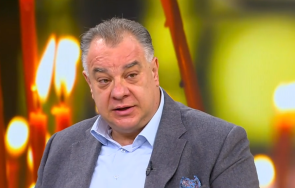 мирослав ненков просълзих първия работен ден парламента