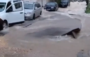 втори ден продължава разчистването пораженията водната авария варна