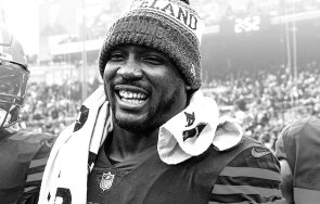 състезател американски футбол почина внезапно