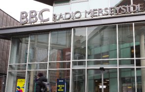 писма известните водещи новините помислят доброволно съкращение