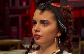 колоритната цвети напусна hells kitchen