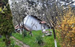 става страшно подземната пещера смолян пак събуди глътна гараж стопанска постройка местните паника