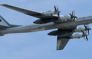 два руски бомбардировача доближиха аляска