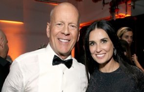 брус уилис деми мур станаха дядо баба снимка