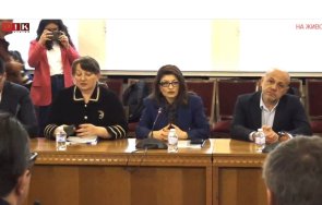 първо пик герб приключва совалките правителство възраждане живо