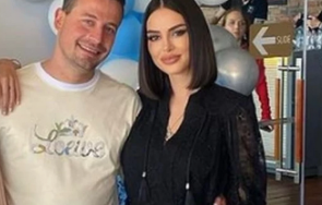 синът доган съпругата гледат сами децата