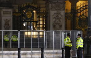 арестуваха мъж хвърлил патрони двора бъкингамския дворец