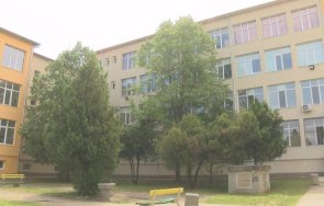 сигнал бомба затвори две училища една сграда велико търново 