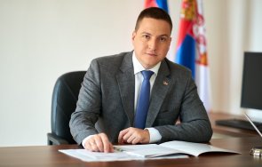 министърът образованието сърбия подаде оставка