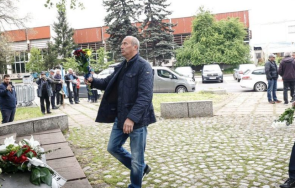 кокала левски оперират тесен кръг