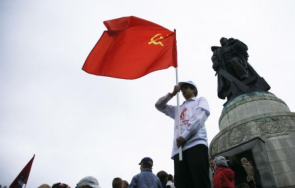 берлински съд забрани руски съветски знамена около съветски мемориала